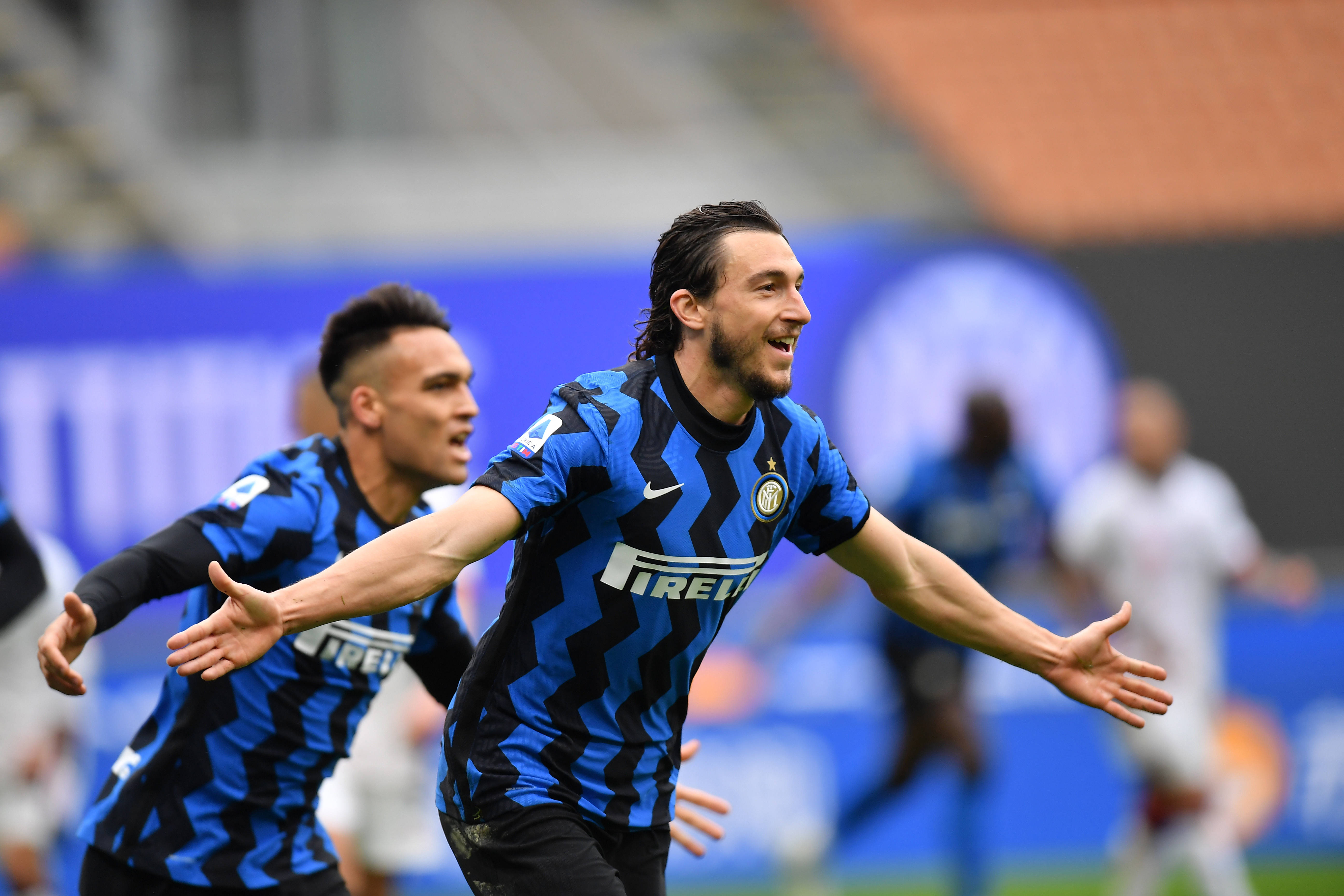 C罗发专访预告片：乔治娜问我要戒指；我资产早就超10亿美元