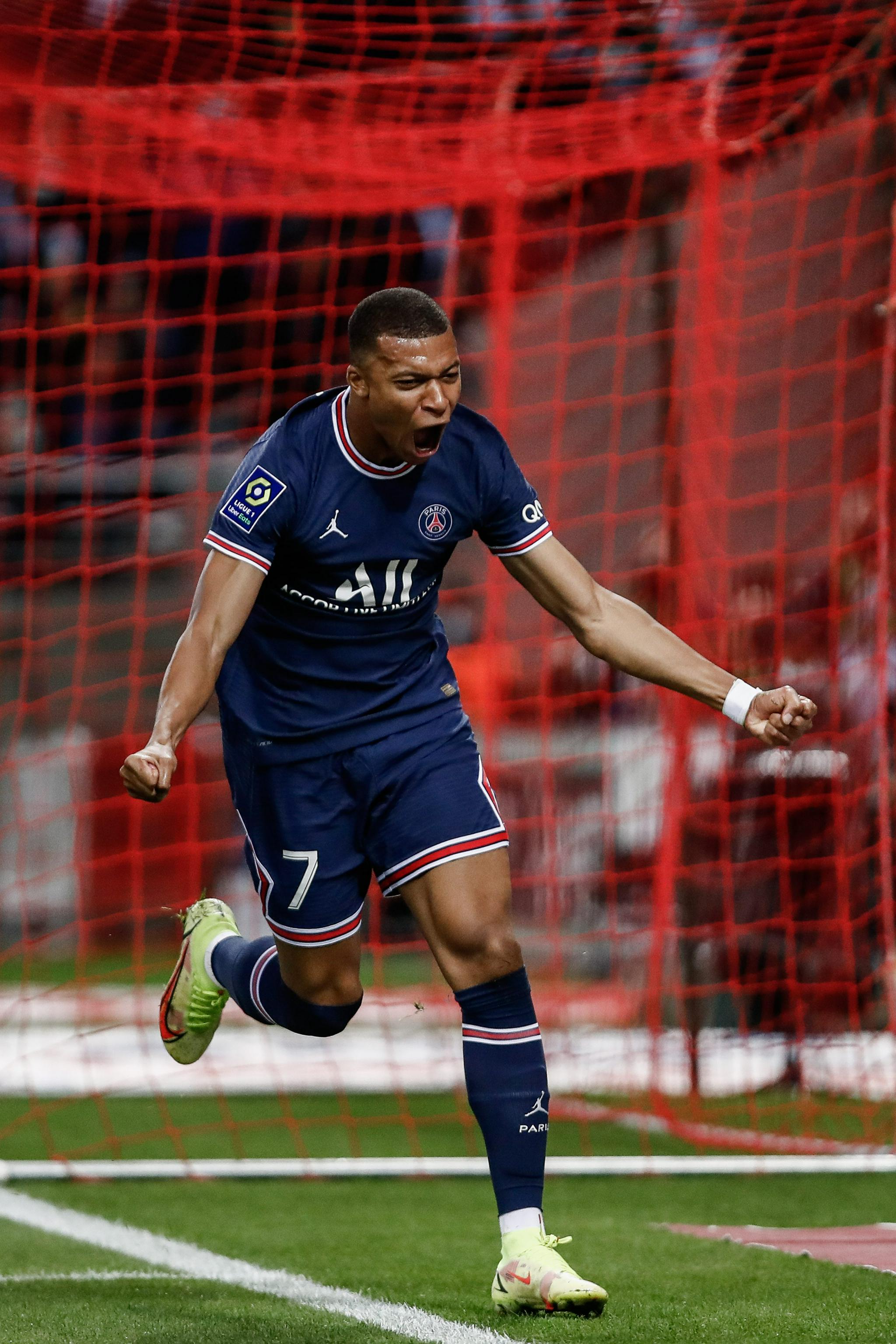 切利克：现在这支土耳其队非常有实力，我们渴望参加世界杯（切利克：土耳其队实力正盛，我们盼望进军世界杯）