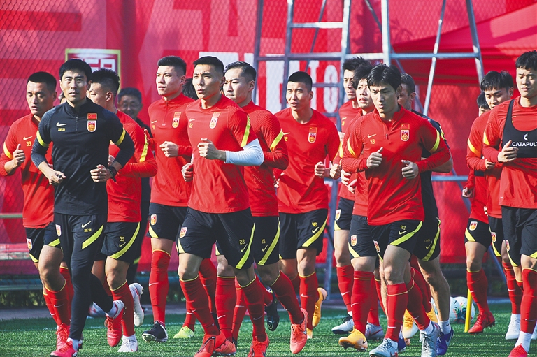 法媒：于帕梅卡诺成为皇马的首选，他已与皇马达成口头协议（法媒：皇马将于帕梅卡诺列为头号目标，双方已口头达成一致）