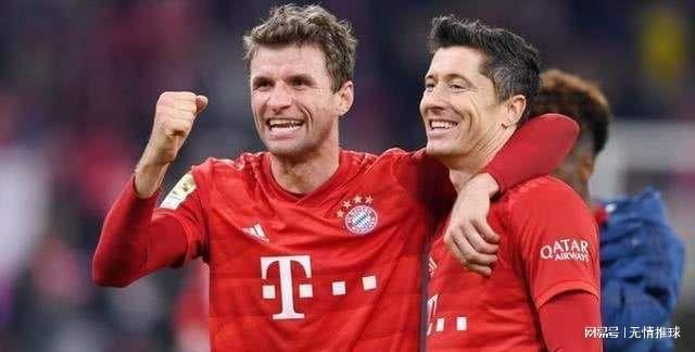 西甲最新积分榜：巴萨4分优势领先皇马居首，马竞黄潜紧随（西甲积分榜更新：巴萨以4分优势力压皇马登顶，马竞与黄潜紧追其后）