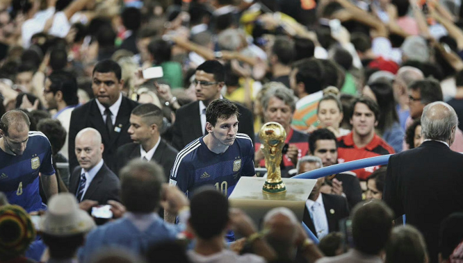 杜震宇祝贺邵佳一：带队走出低谷，球迷要支持我们的本土教练（杜震宇向邵佳一致贺：带队走出低迷，呼吁球迷力挺本土教练）