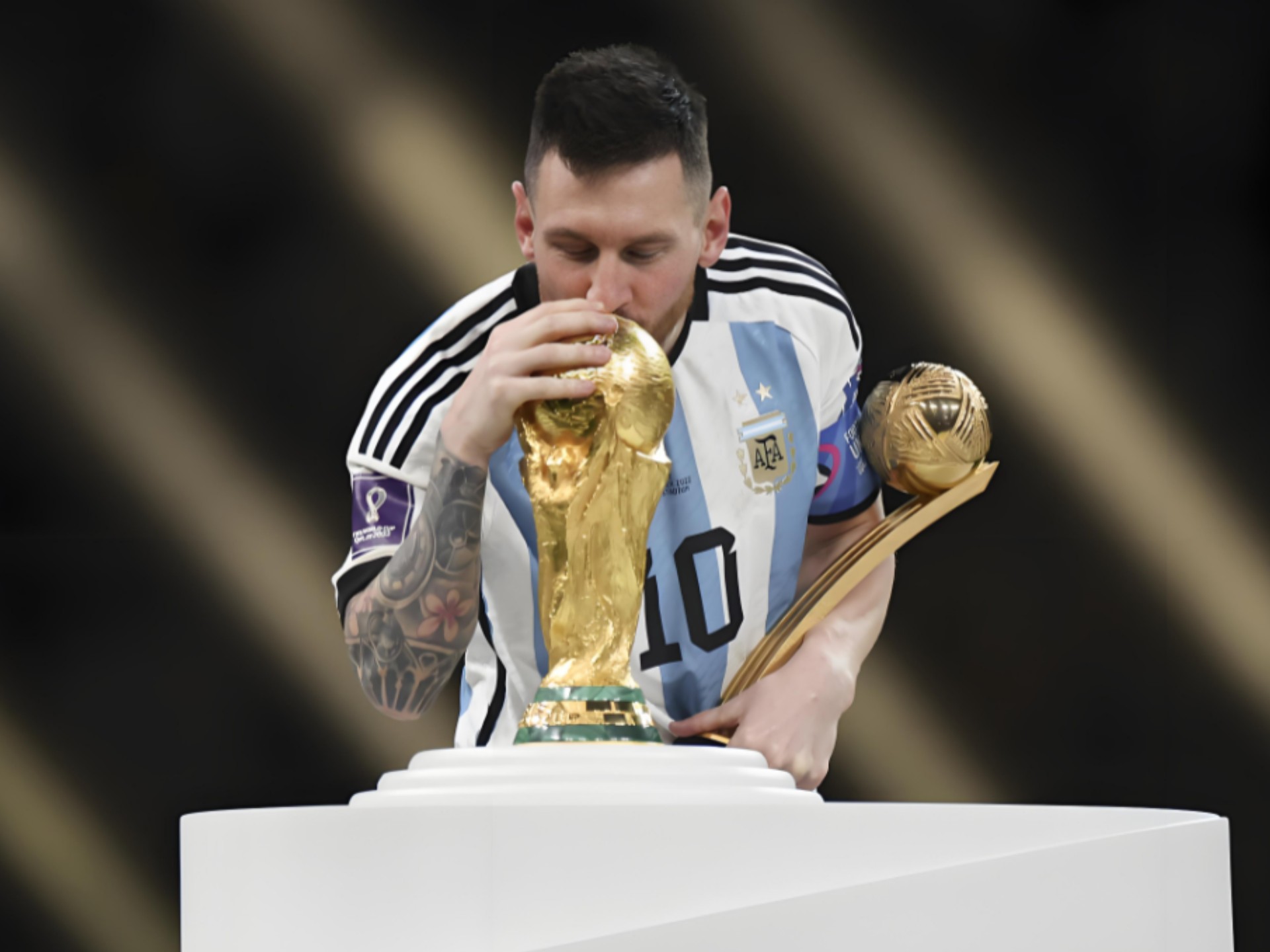 CBA史上最远的三分绝杀，就连深圳男篮队友都满脸震惊（CBA诞生史上最远三分绝杀，深圳队友当场惊呆）