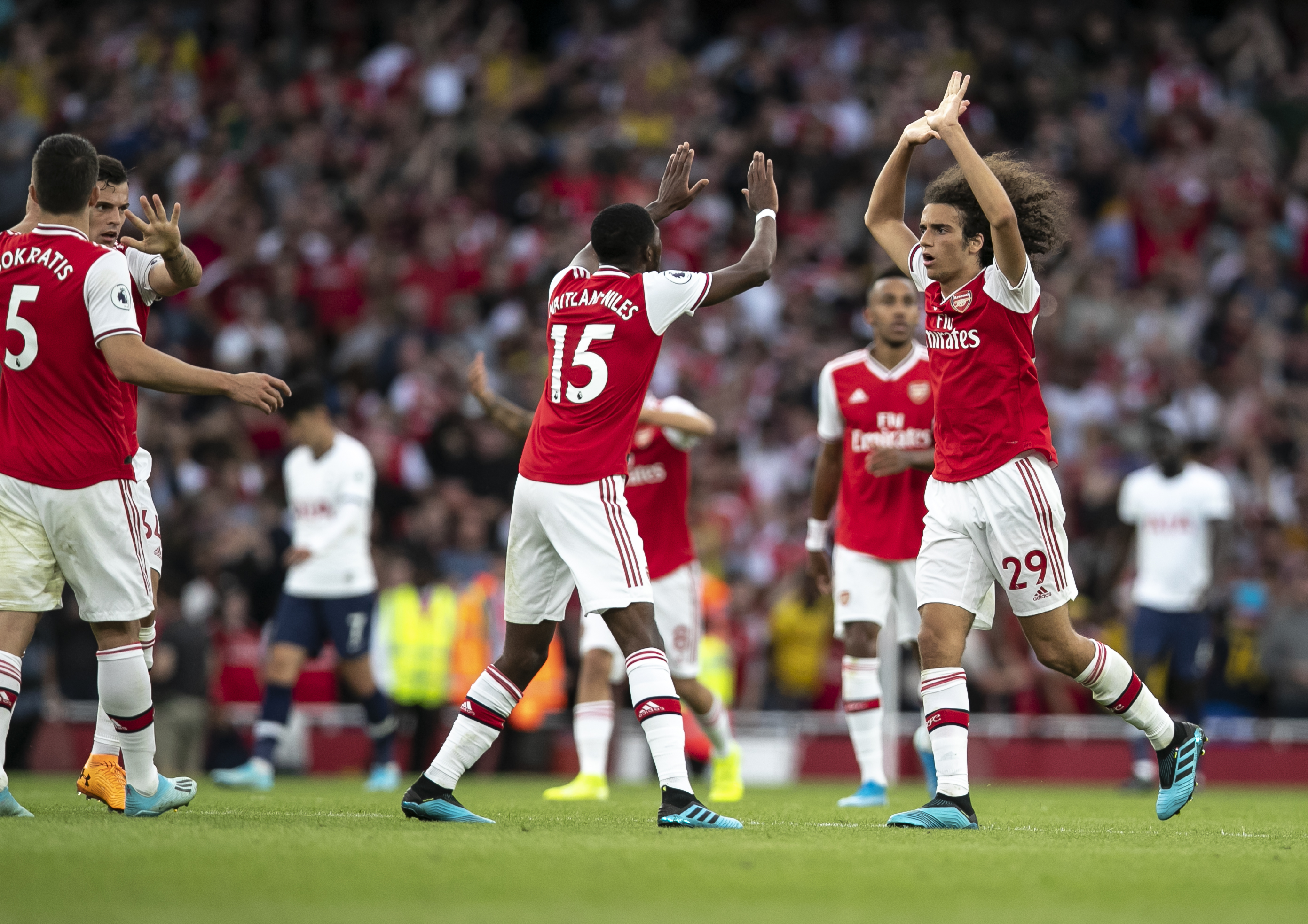 阿勒代斯：萨拉赫签了肥约状态就下滑，利物浦应让他闭嘴走人