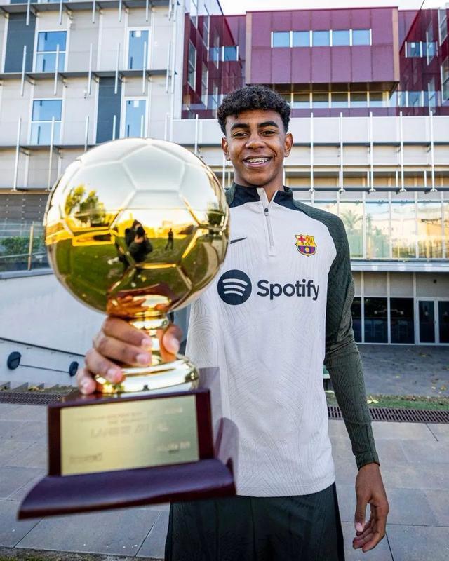 图片报为德籍国脚分档：穆西亚拉肯定去世界杯，诺伊尔仍有机会（《图片报》划分德国国脚档次：穆西亚拉稳进世界杯，诺伊尔仍有望入围）