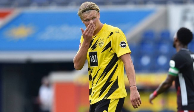 王楚钦说搭档孙颖莎做得非常出色（王楚钦赞扬搭档孙颖莎表现出色）