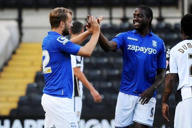 山东男篮胜北京队，许利民不满球员表现称暴露问题有帮助（山东男篮击败北京，许利民仍不满球员表现：暴露问题也是好事）