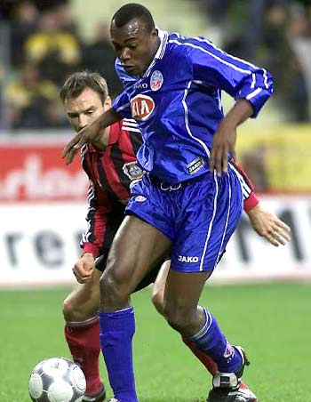 TA：曼城明夏可能签右后卫和右边锋，他们仍在关注利夫拉门托（TA称曼城明夏或引进右后卫与右边锋，仍关注利夫拉门托）