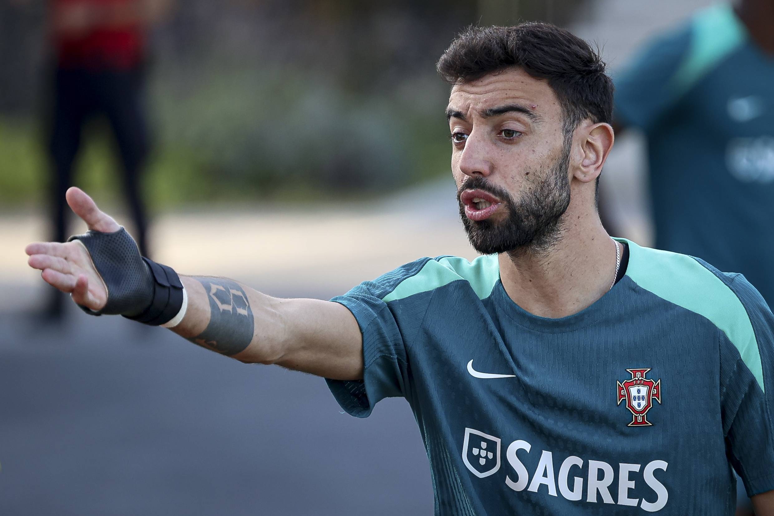 记者：苏亚雷斯可能离开迈阿密回乌拉圭民族，未来几天是关键（据记者报道，苏亚雷斯或将离开迈阿密，重返乌拉圭民族队，接下来几天至关重要）