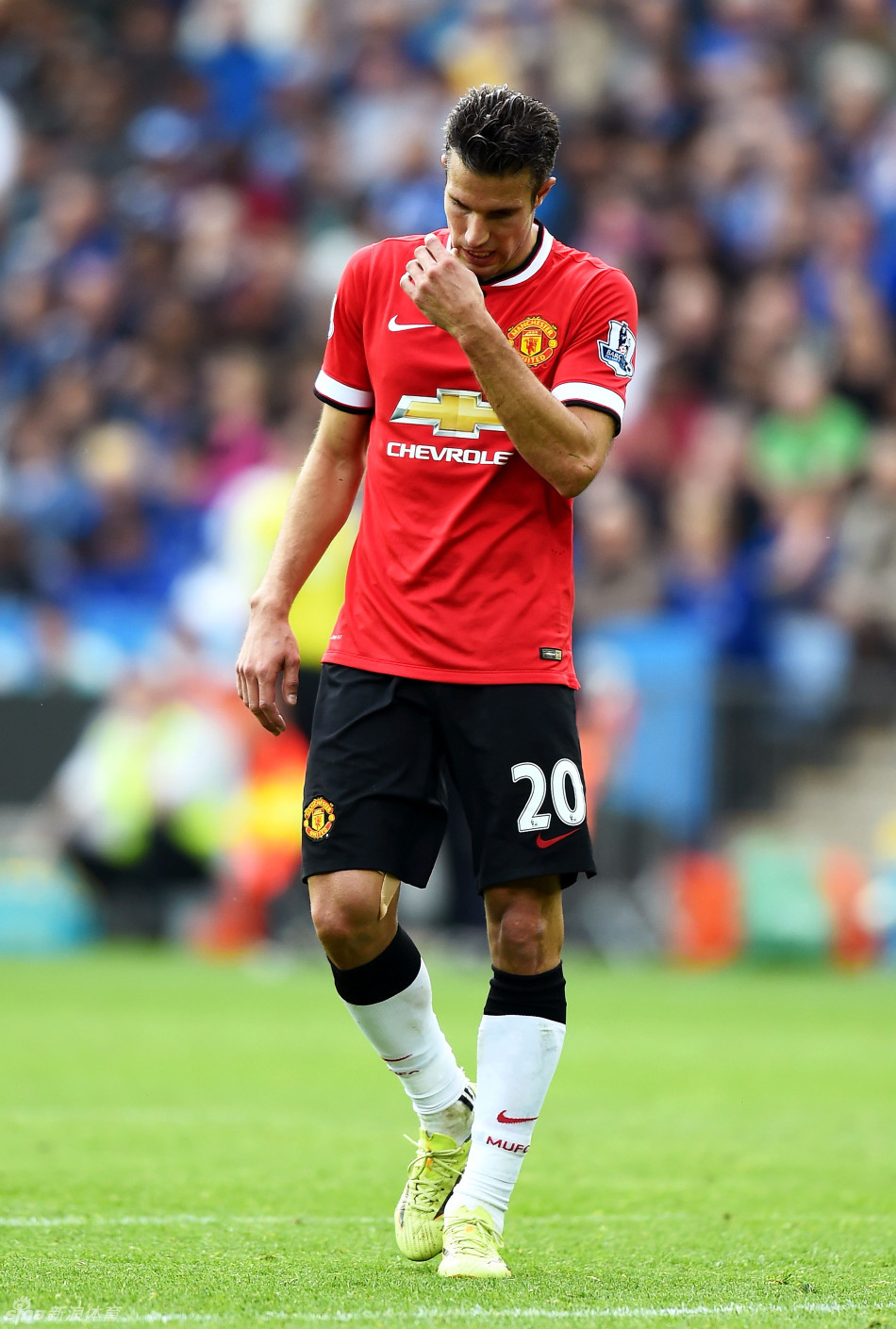 利物浦1-4负埃因霍温琼斯赛后爆发：我们不能再只是传来传去！（利物浦1比4负于埃因霍温，琼斯赛后怒言：别再只会倒脚了！）