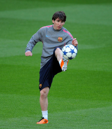 汉堡1-1法兰克福，洛孔加破门，胡戈-拉松扳平（汉堡1-1战平法兰克福：洛孔加先开纪录，胡戈-拉松追平）