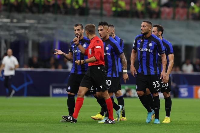 孔帕尼：会继续练定位球；迪亚斯虽没直接参与进球但贡献很大