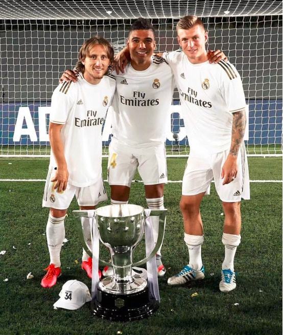 奥巴梅扬：当年我从巴萨去切尔西是一个巨大的错误（奥巴梅扬懊悔：离开巴萨转投切尔西是我职业生涯的重大失误）