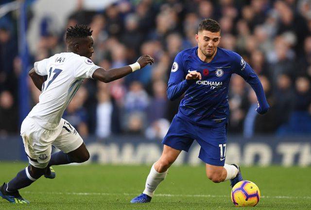 足球西甲主帅临场调整收获成效（足球西甲主帅临场变招见效）