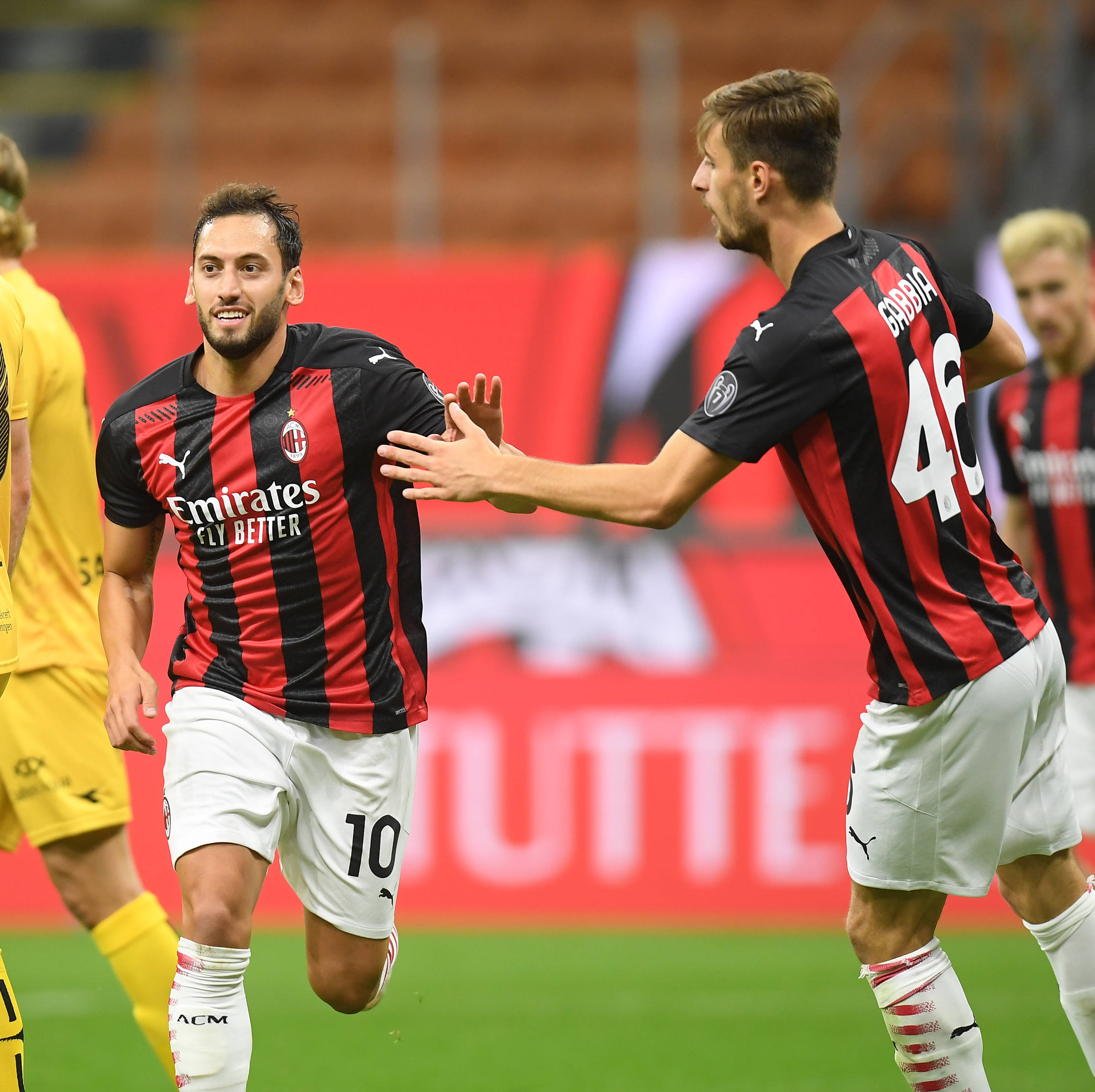 如果这些足球运动员出生在香港（假如这些足球运动员生于香港）